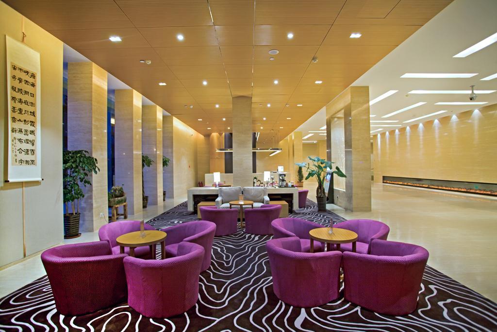นิว ไดนาสตี้ โฮเต็ล Hotel ไคเฟิง ภายนอก รูปภาพ