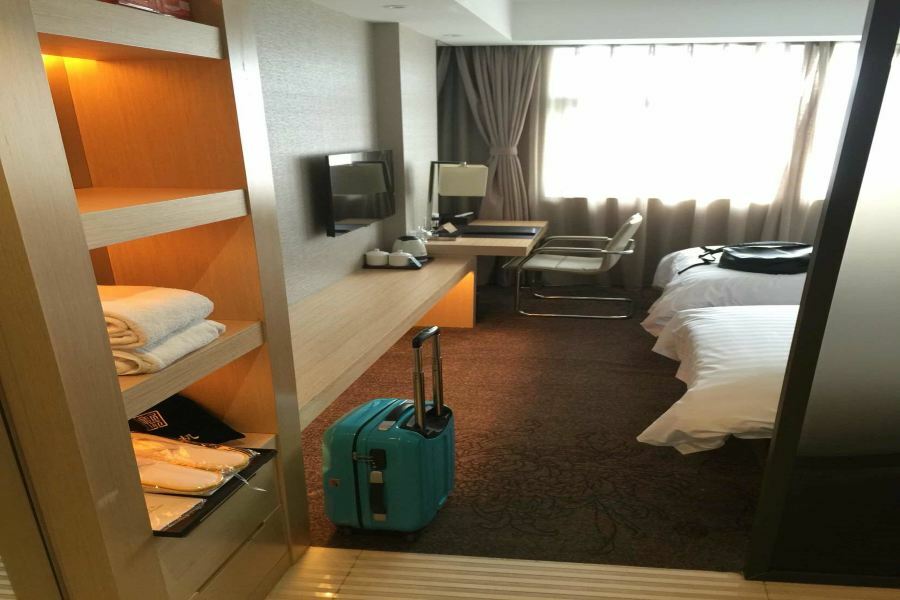 นิว ไดนาสตี้ โฮเต็ล Hotel ไคเฟิง ภายนอก รูปภาพ